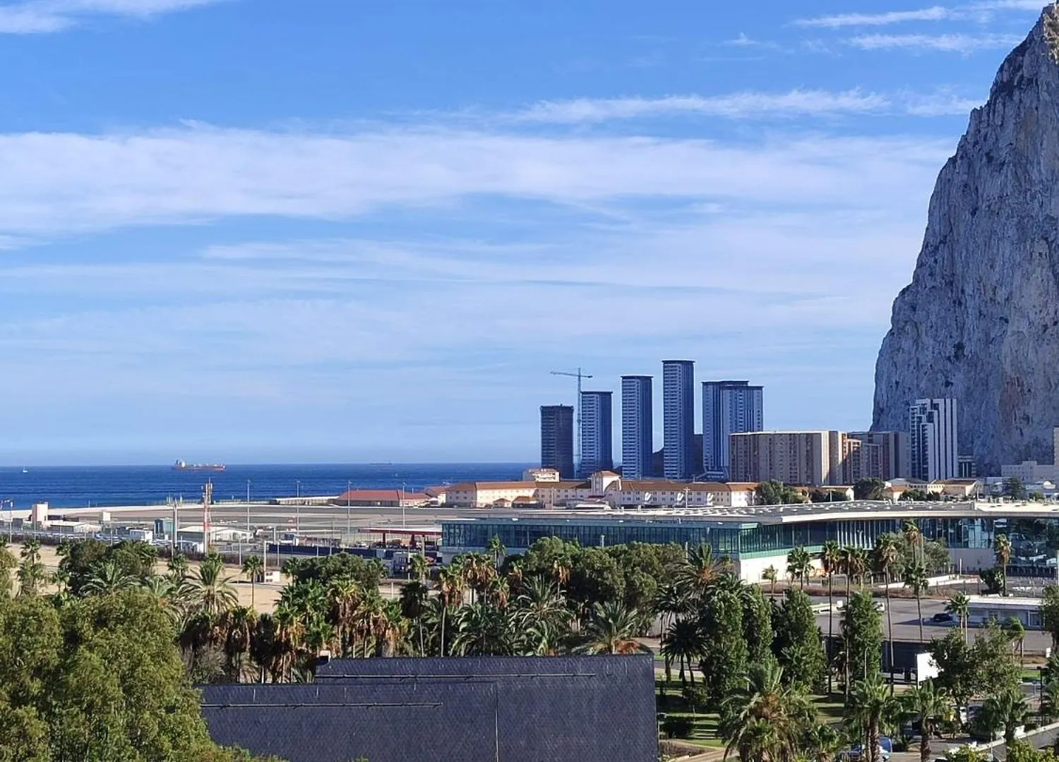 Sea View Apartment - 5 Min Walk To Gibraltar La Linea de la Concepcion